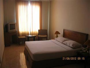 Zuri Express Hotel 2*